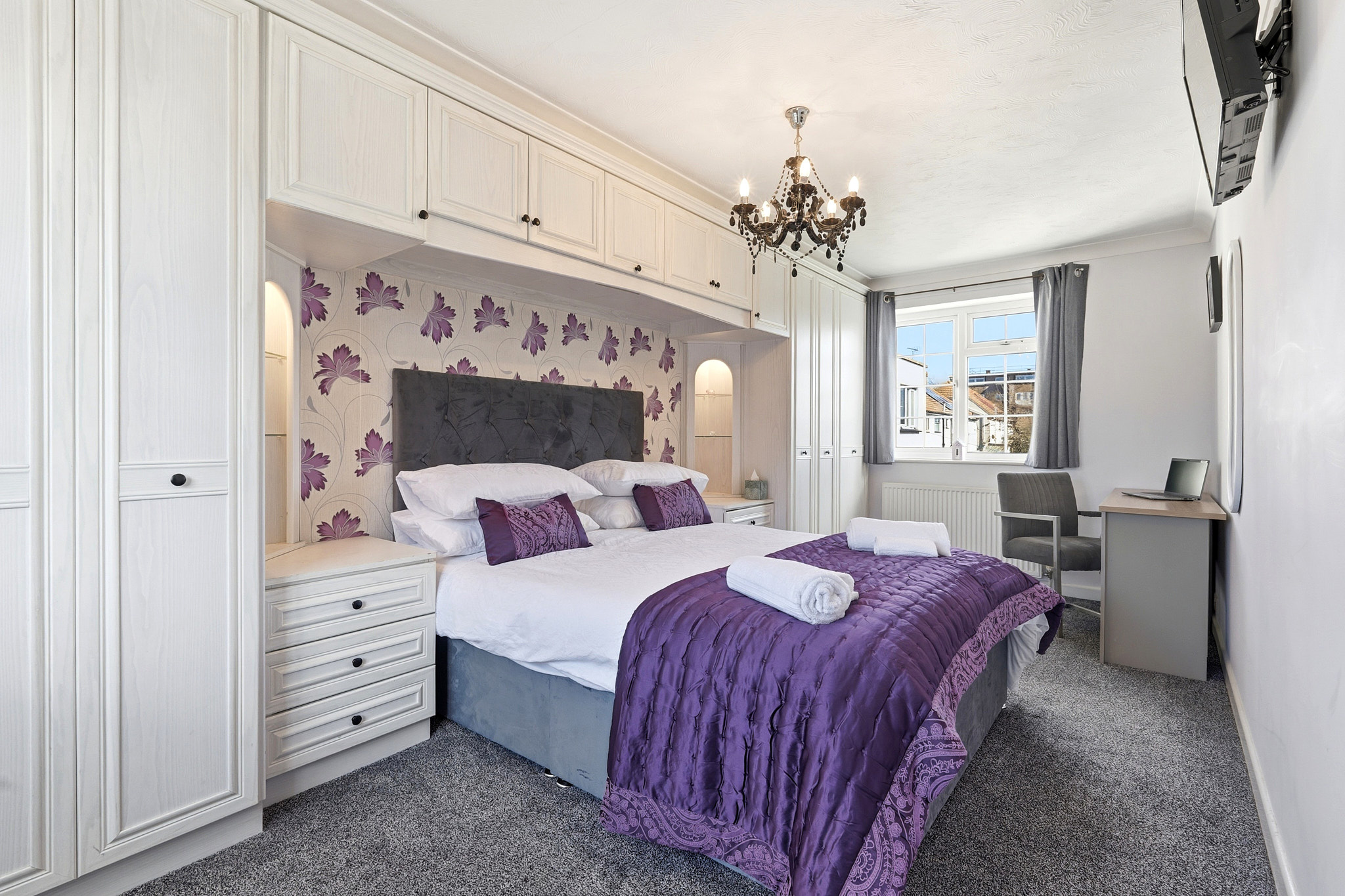 Master bedroom at Silver Seas