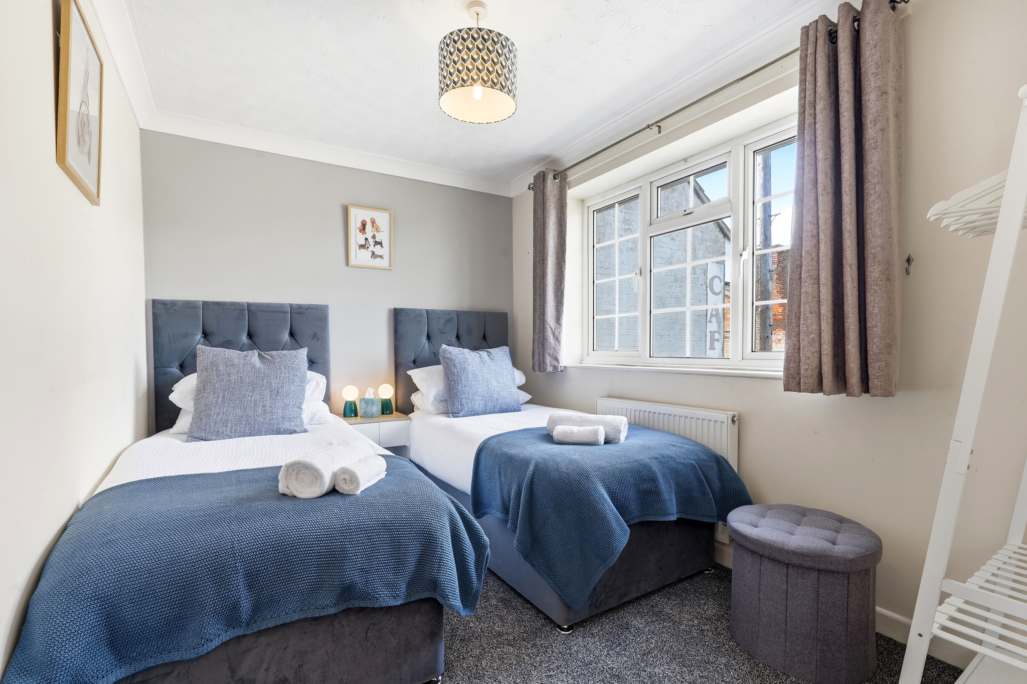 Twin bedroom at Silver Seas